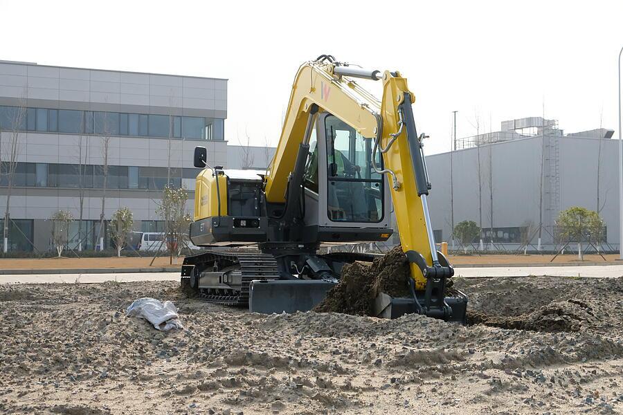 Tracked Conventional Excavator ET75