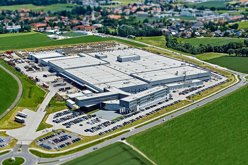 Wacker Neuson公司位于Hörsching的生产基地鸟瞰图。
